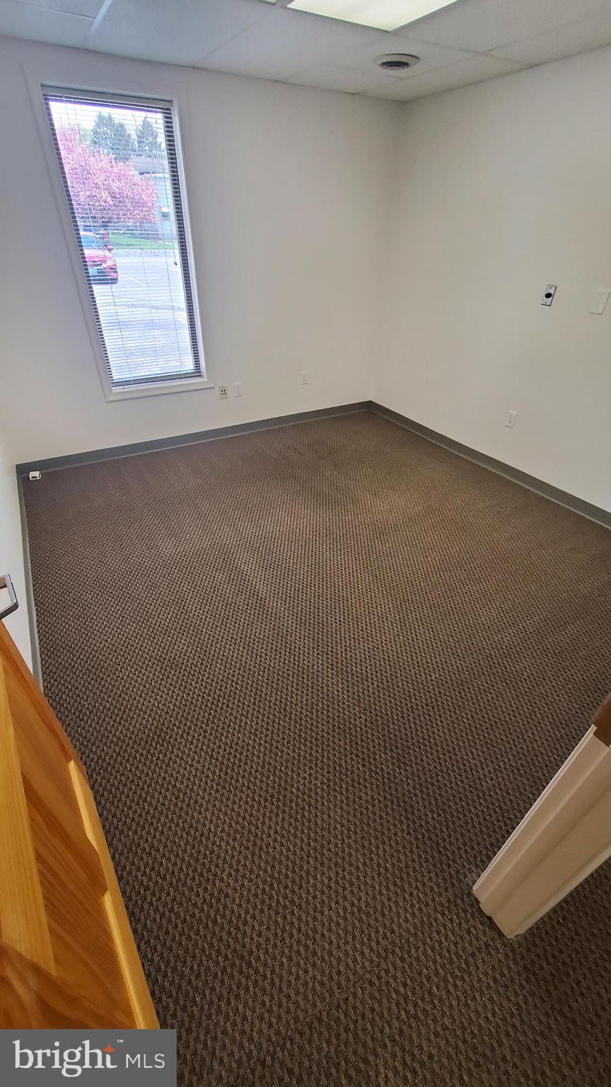 THE AVENUES PROFESSIONAL CENTER - Commercial Lease