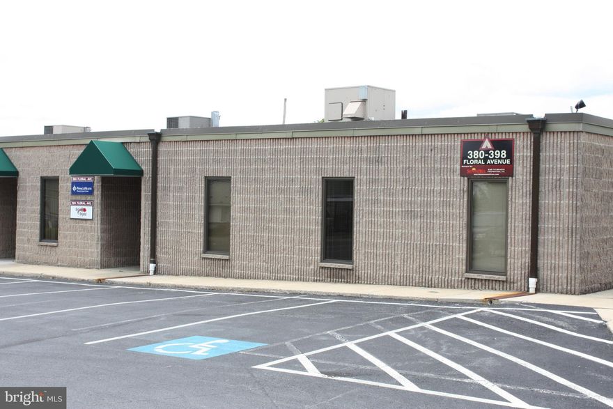 The Avenues Professional Center office space for rent.  Flexible floor plans with abundant off-street parking.  Convenience without the congestion!  Rents include electric & HVAC for most suites.  Professional maintenance technicians on staff.

Three room office with reception, sink and private restroom.