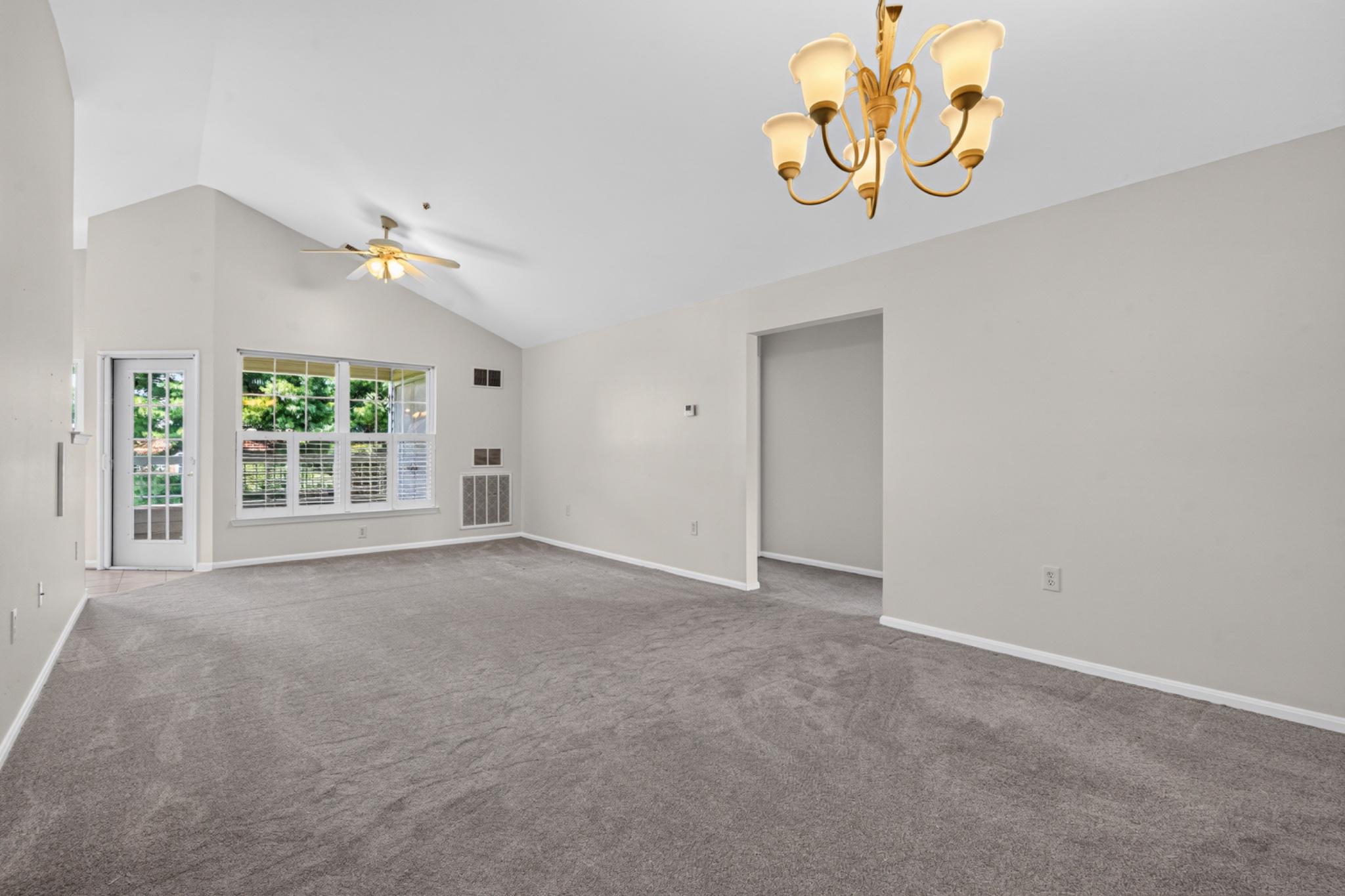 1406 BONNETT PLACE J 209