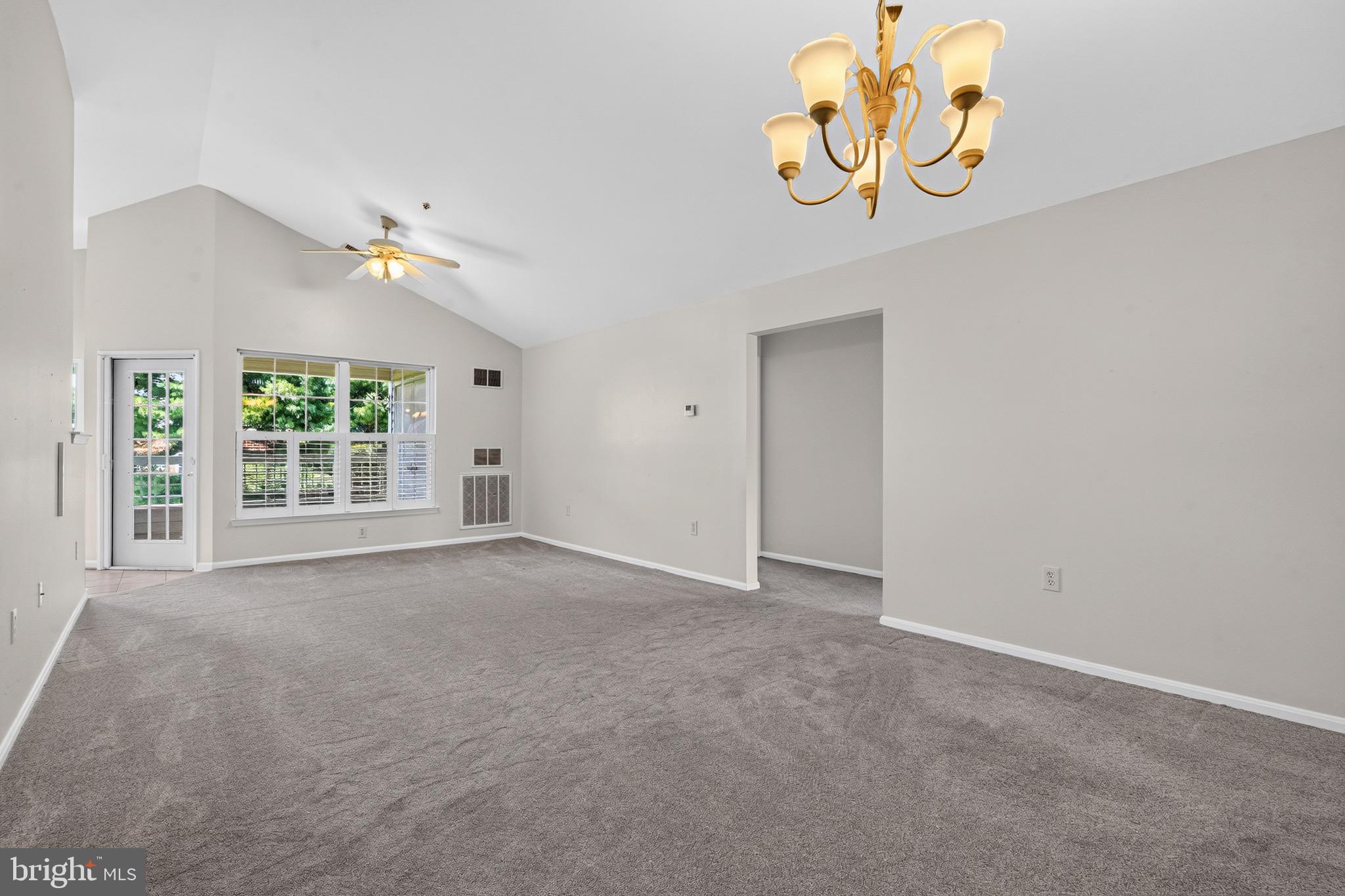 1406 BONNETT PLACE J 209