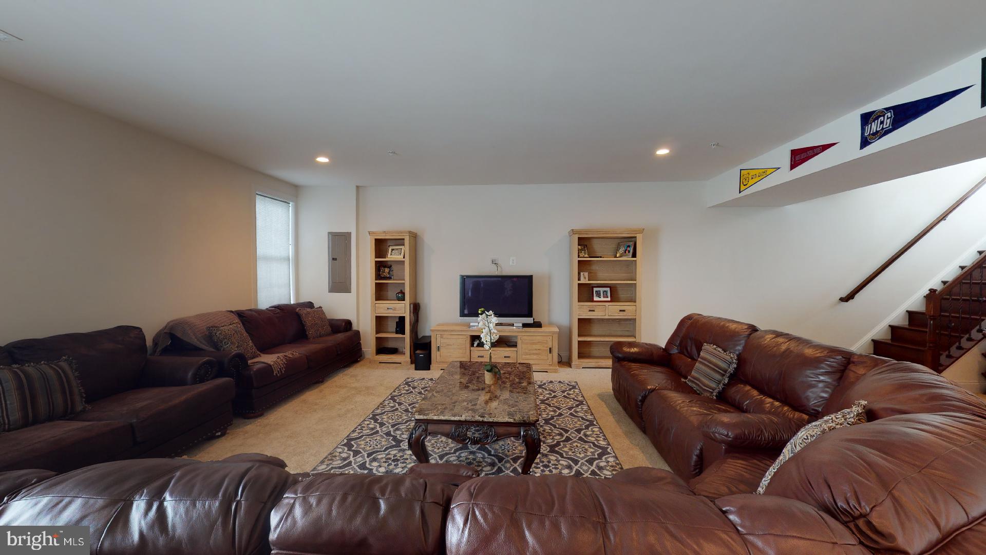 MARLBORO RIDGE - Residential