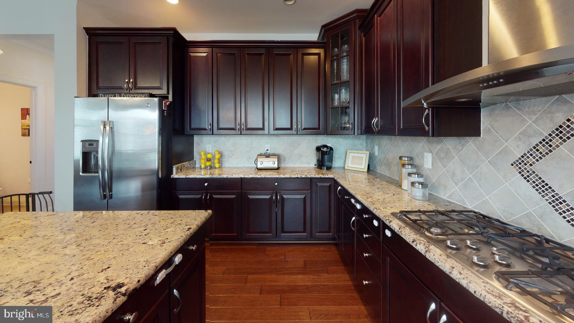 MARLBORO RIDGE - Residential