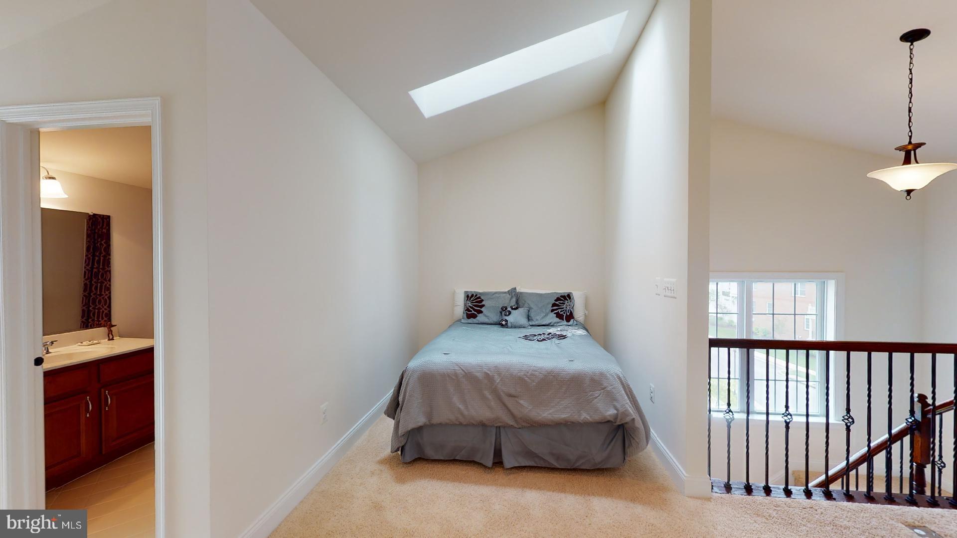 MARLBORO RIDGE - Residential