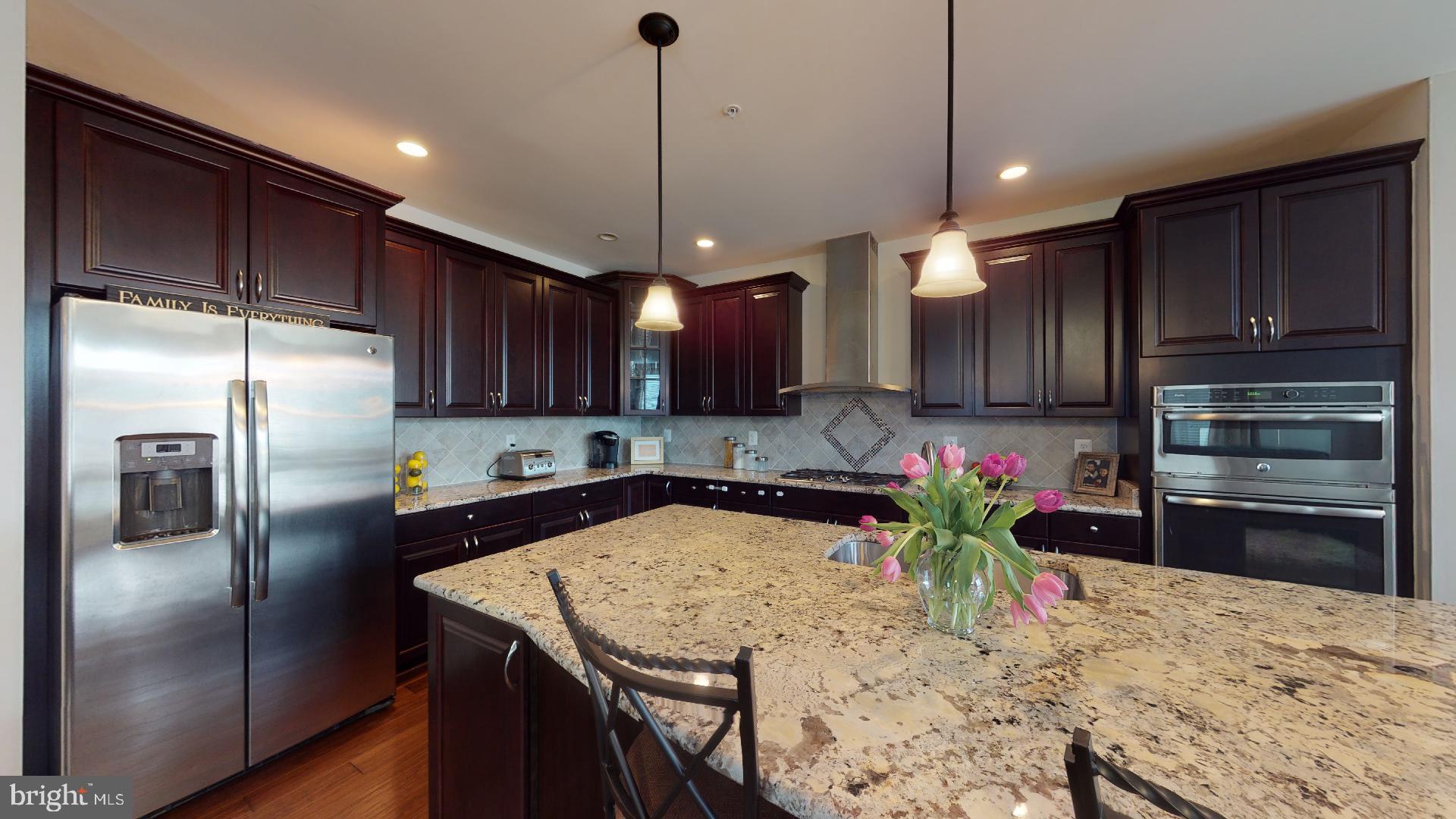 MARLBORO RIDGE - Residential