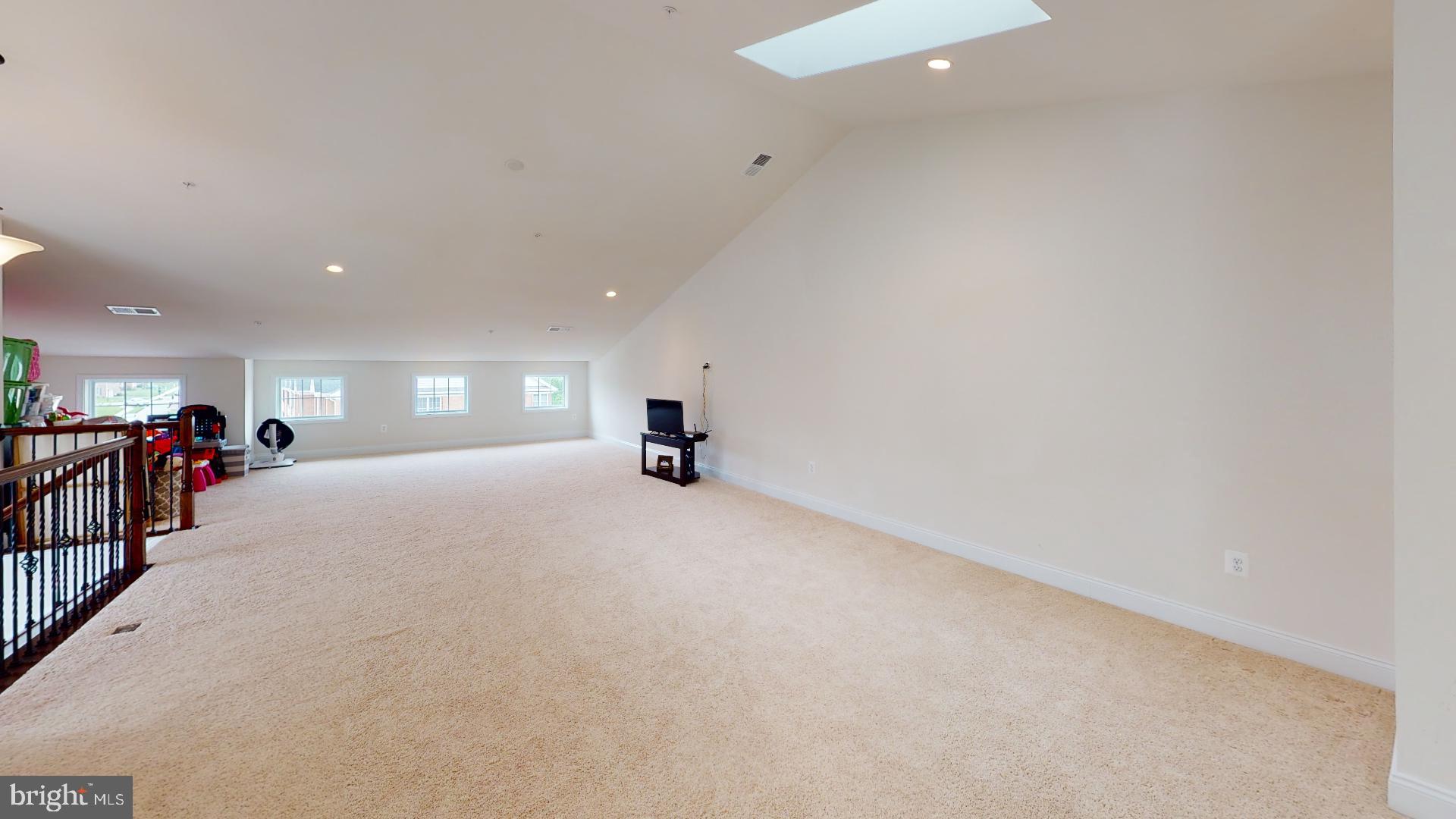 MARLBORO RIDGE - Residential