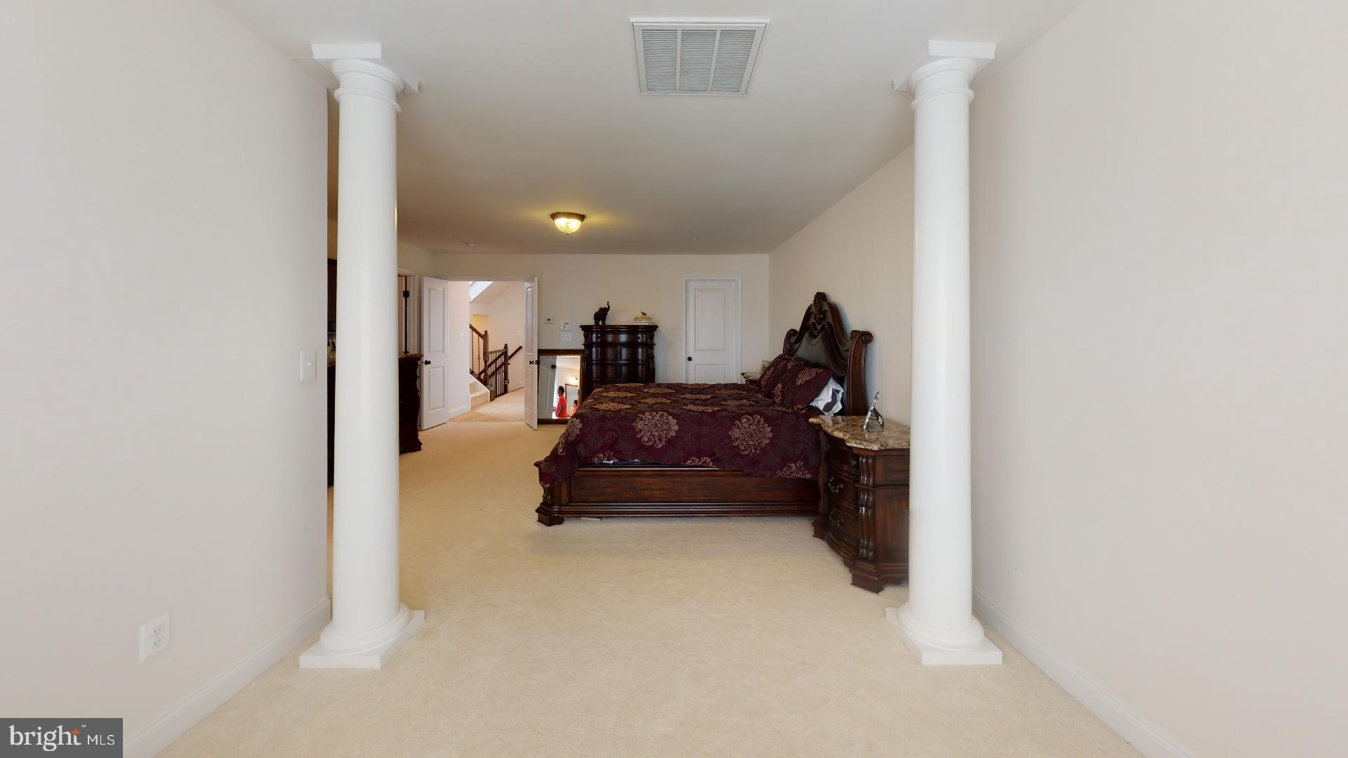 MARLBORO RIDGE - Residential