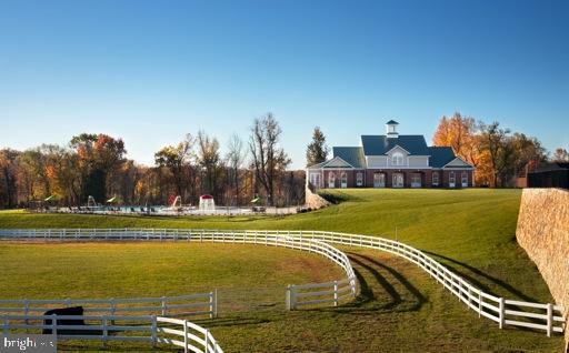 MARLBORO RIDGE - Residential
