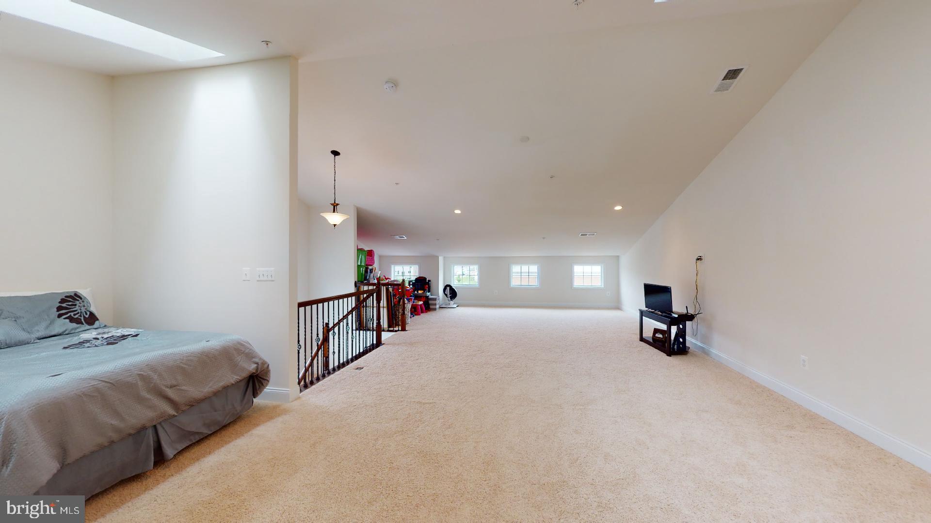 MARLBORO RIDGE - Residential