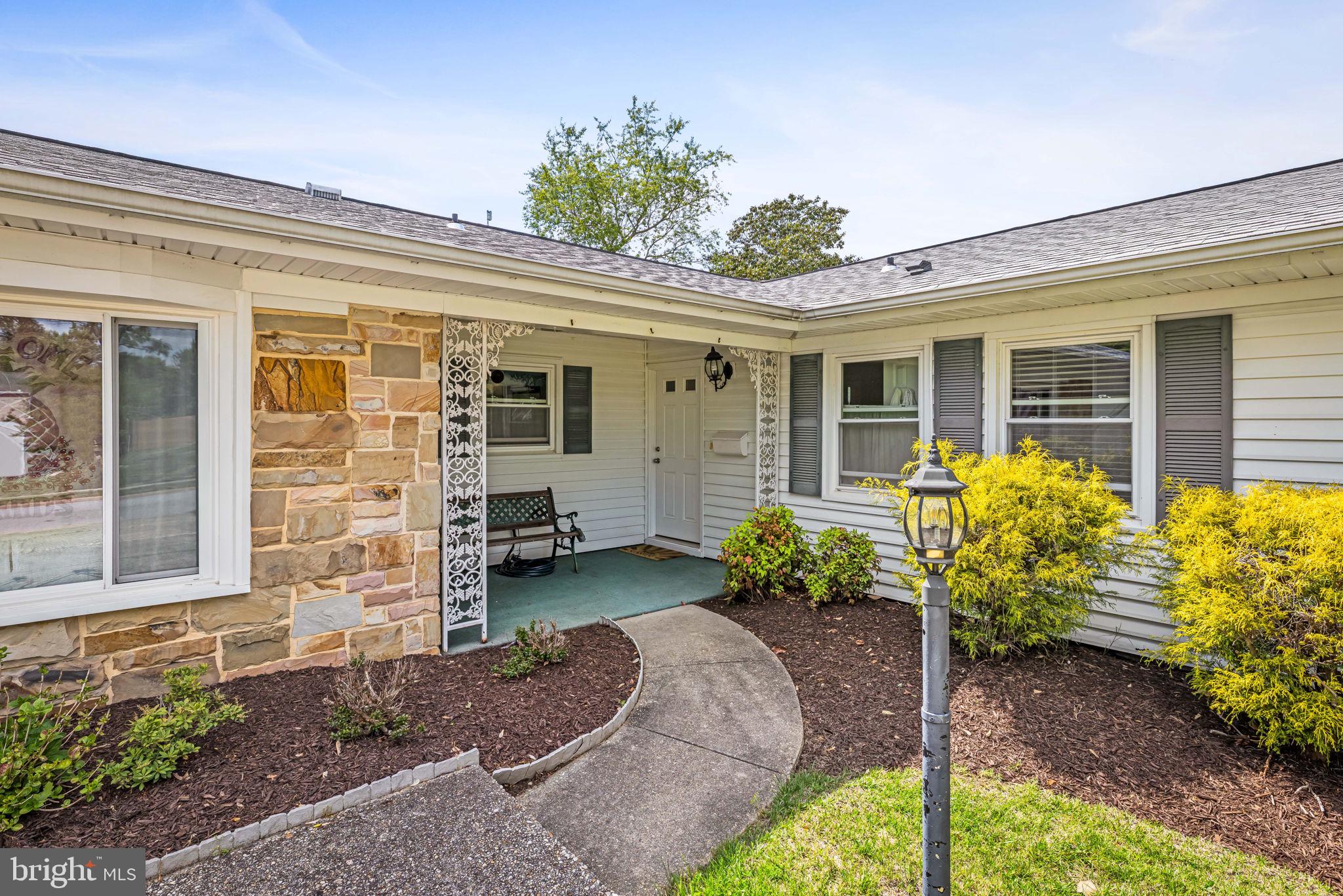 12227 FOXHILL LANE