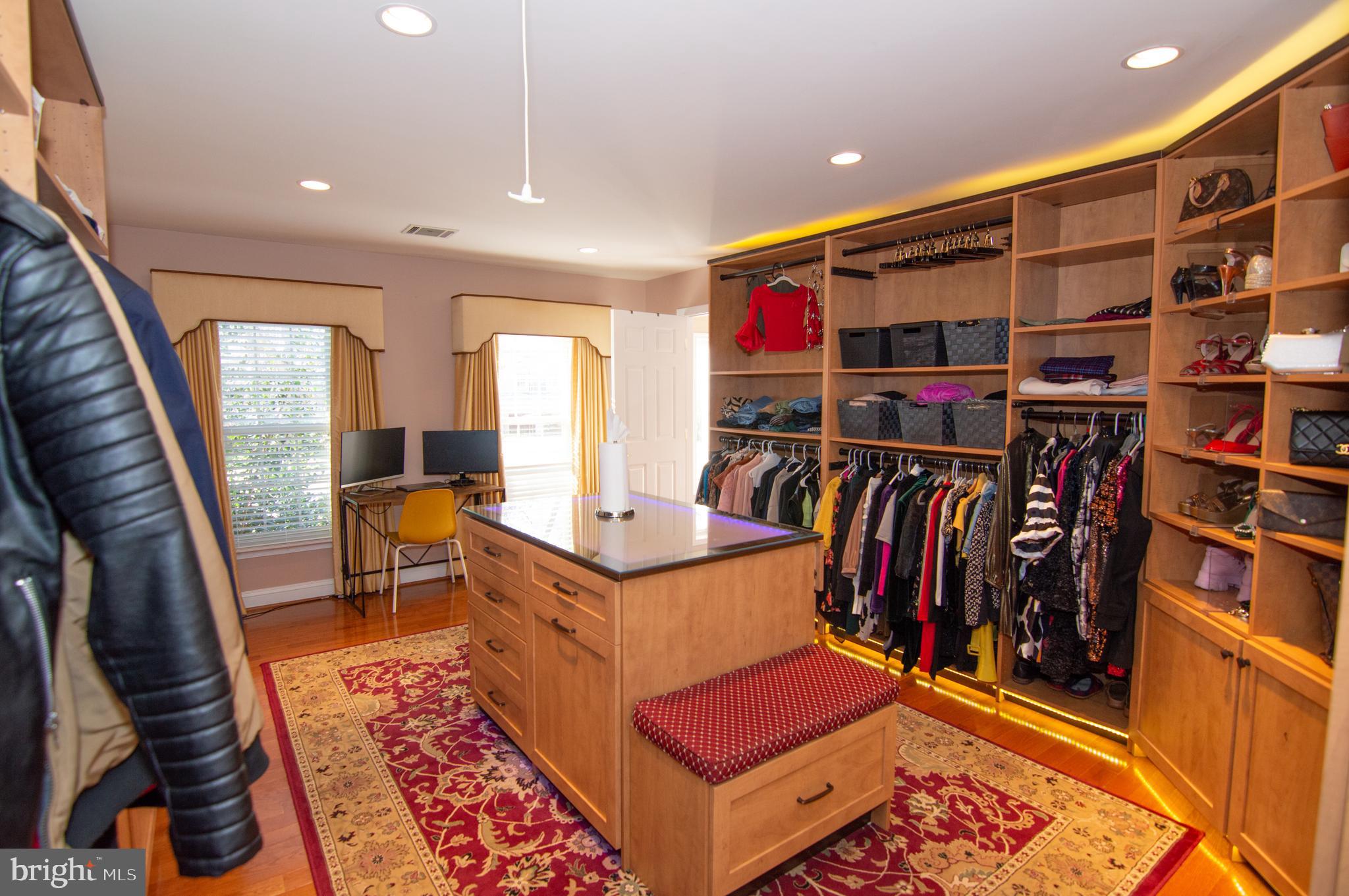 BARRINGTON - Residential