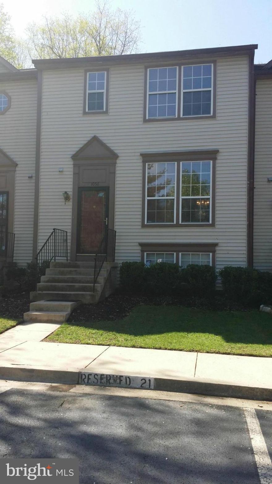 Lovely 3 bed/ 2.5 bath townhome located in close proximity to Metro station.  Newly updated kitchen, granite counters and stainless steel appliances.  Hardwood floors on the main level.  New carpet in the fully finished basement.  Newer roof.  Perfect for first-time homebuyers!