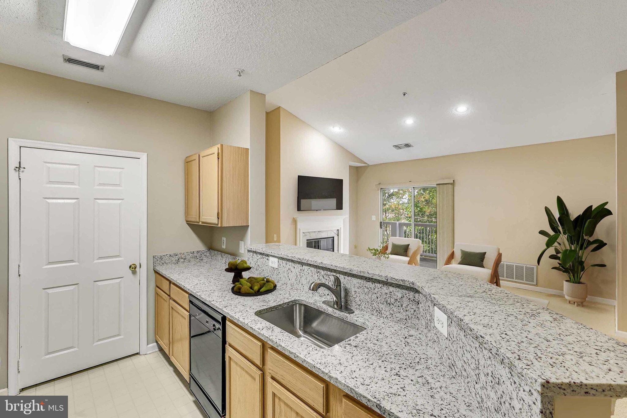 EDGEWATER AT TOWN CENTER - Residential Lease