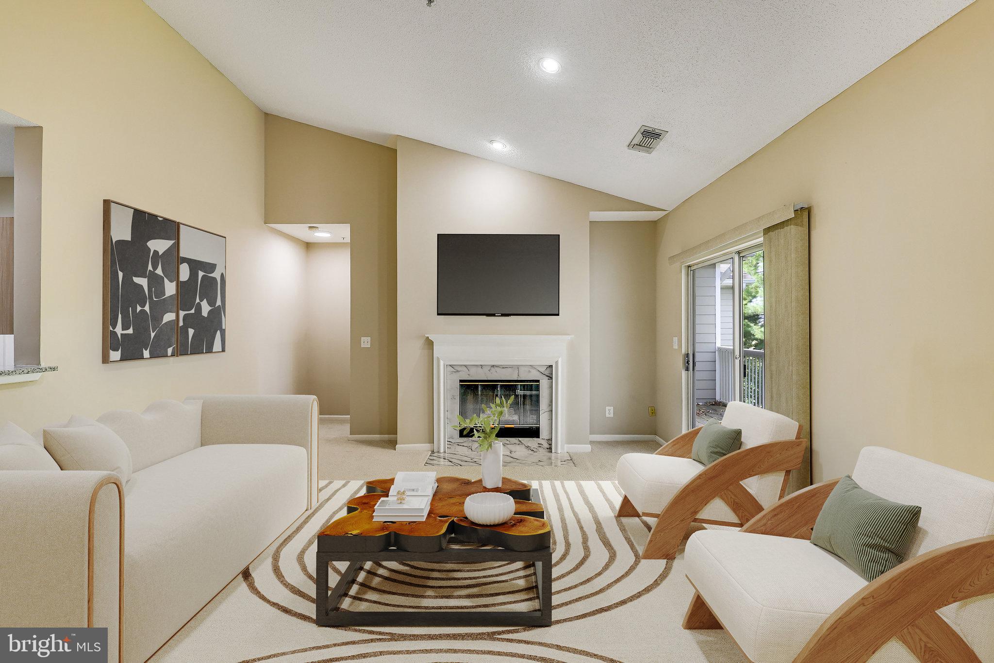 EDGEWATER AT TOWN CENTER - Residential Lease