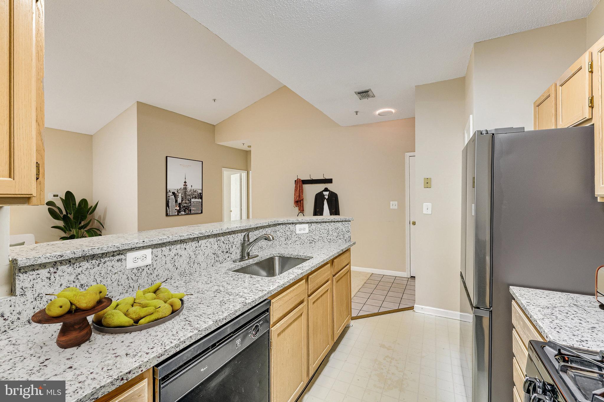 EDGEWATER AT TOWN CENTER - Residential Lease