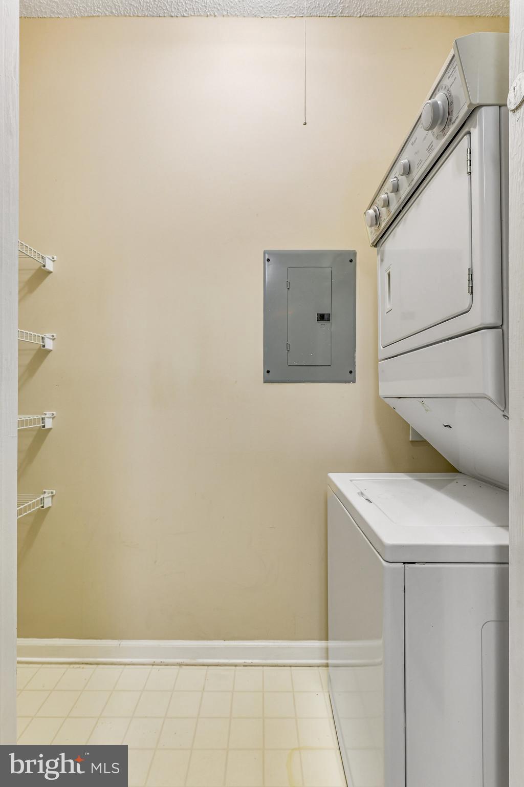 EDGEWATER AT TOWN CENTER - Residential Lease