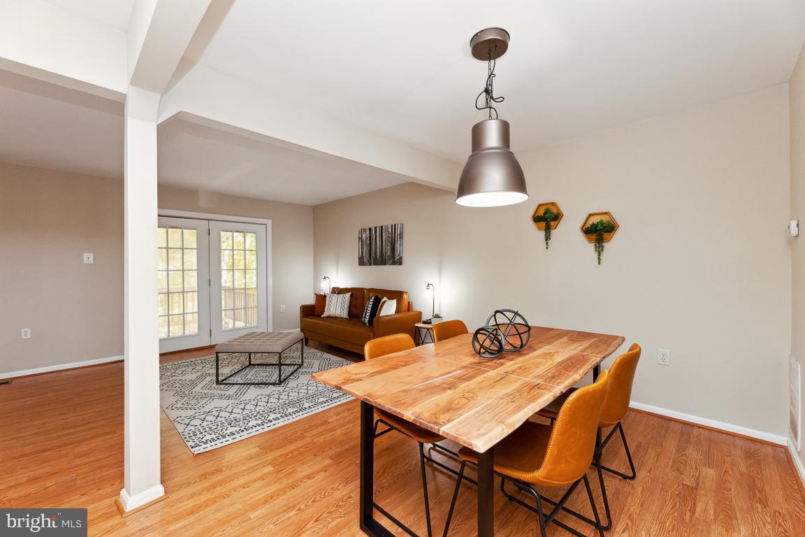 TOWNES OF BURKE - Residential