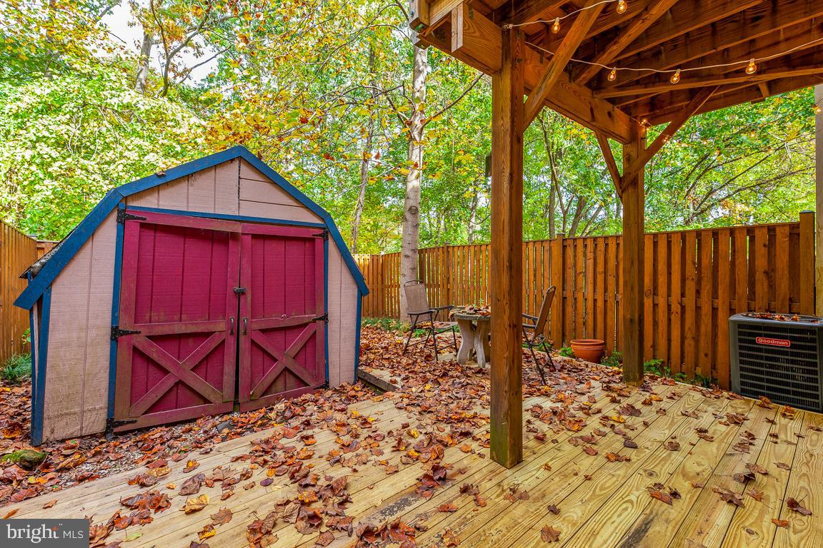 TOWNES OF BURKE - Residential