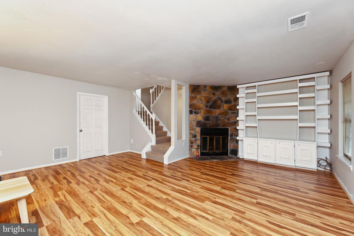 TOWNES OF BURKE - Residential