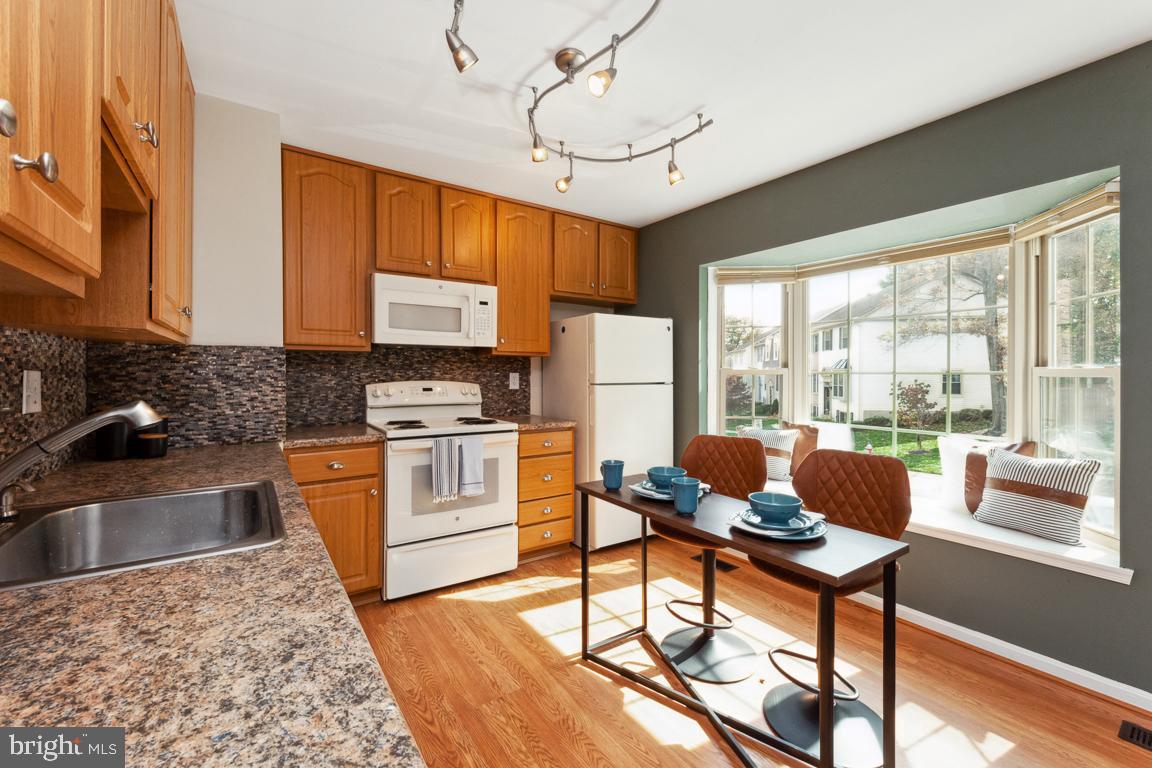 TOWNES OF BURKE - Residential