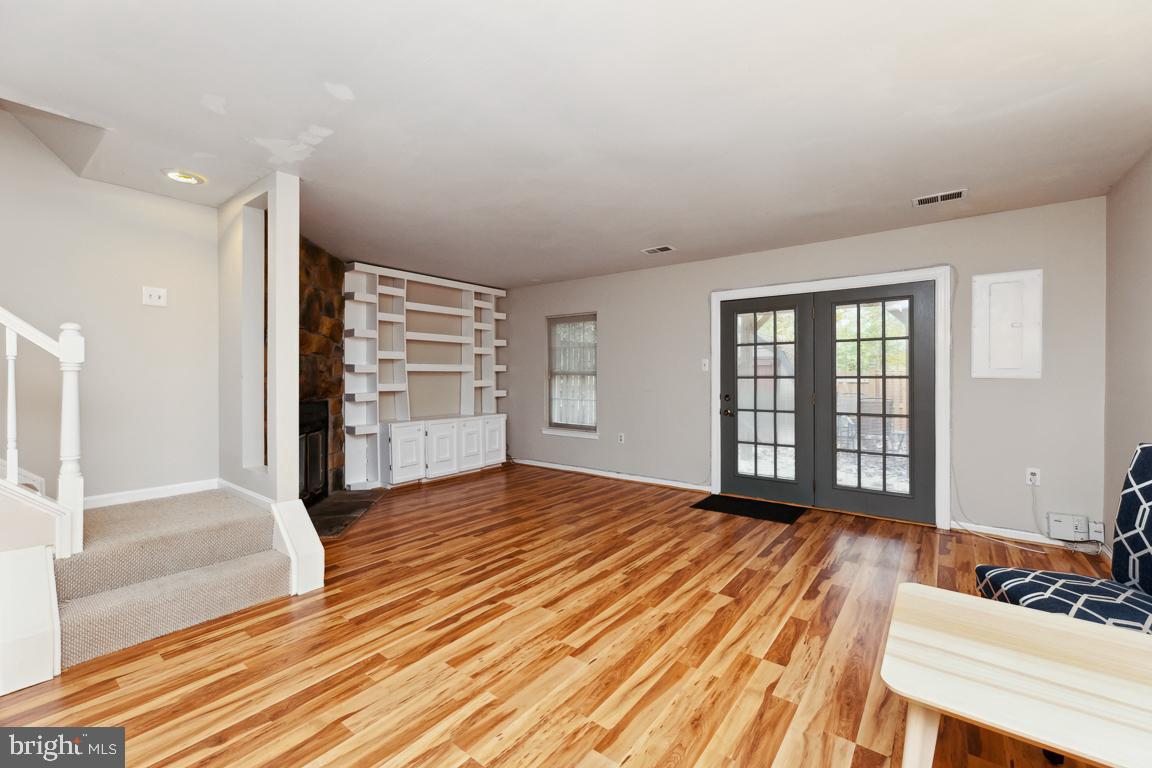 TOWNES OF BURKE - Residential