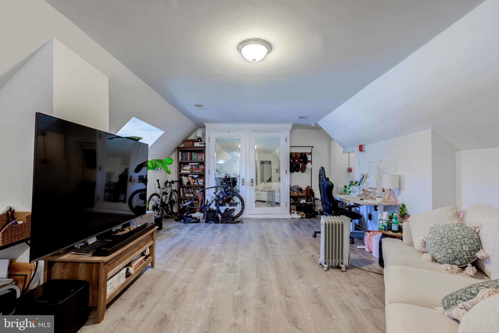 MANAYUNK - Residential Lease