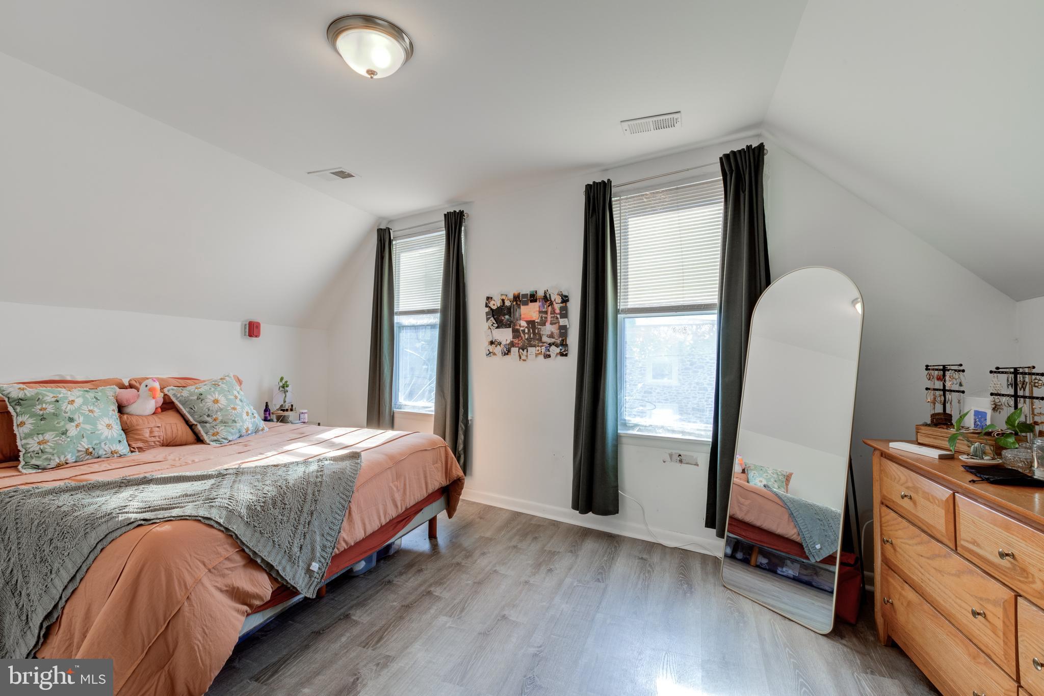 MANAYUNK - Residential Lease
