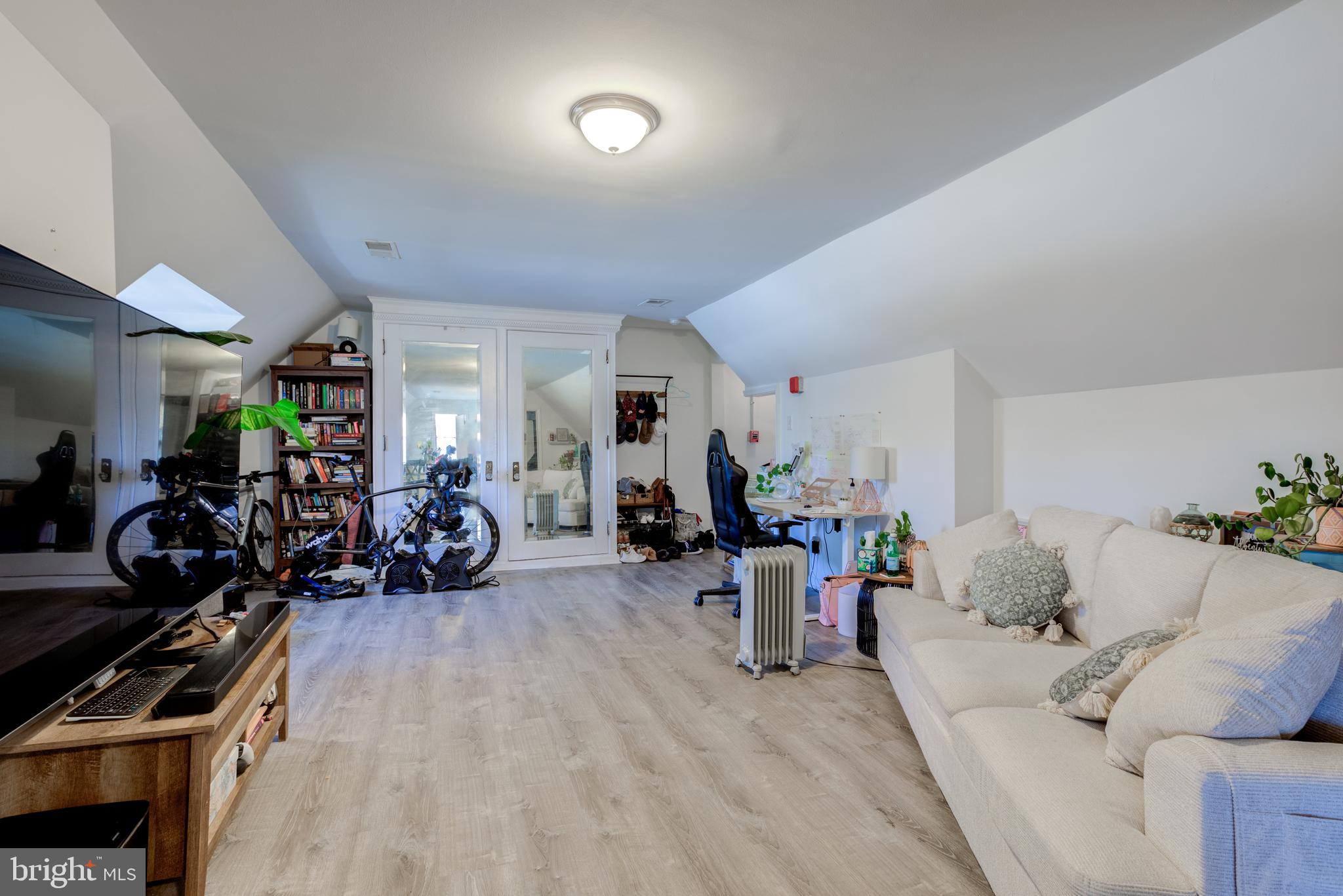 MANAYUNK - Residential Lease