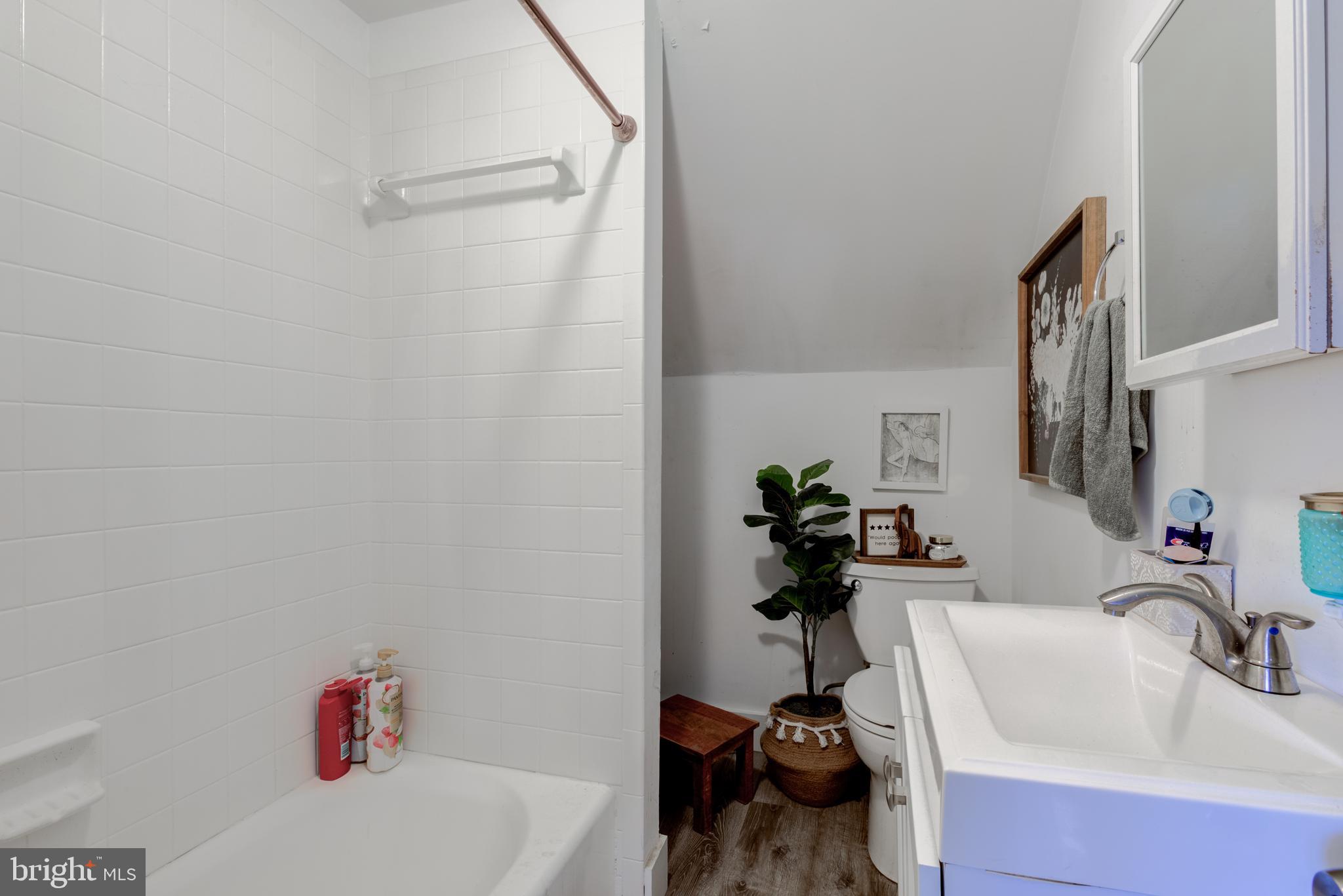 MANAYUNK - Residential Lease