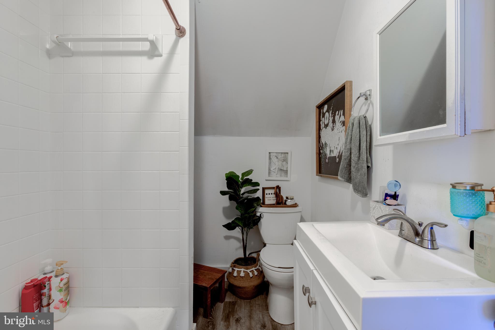 MANAYUNK - Residential Lease