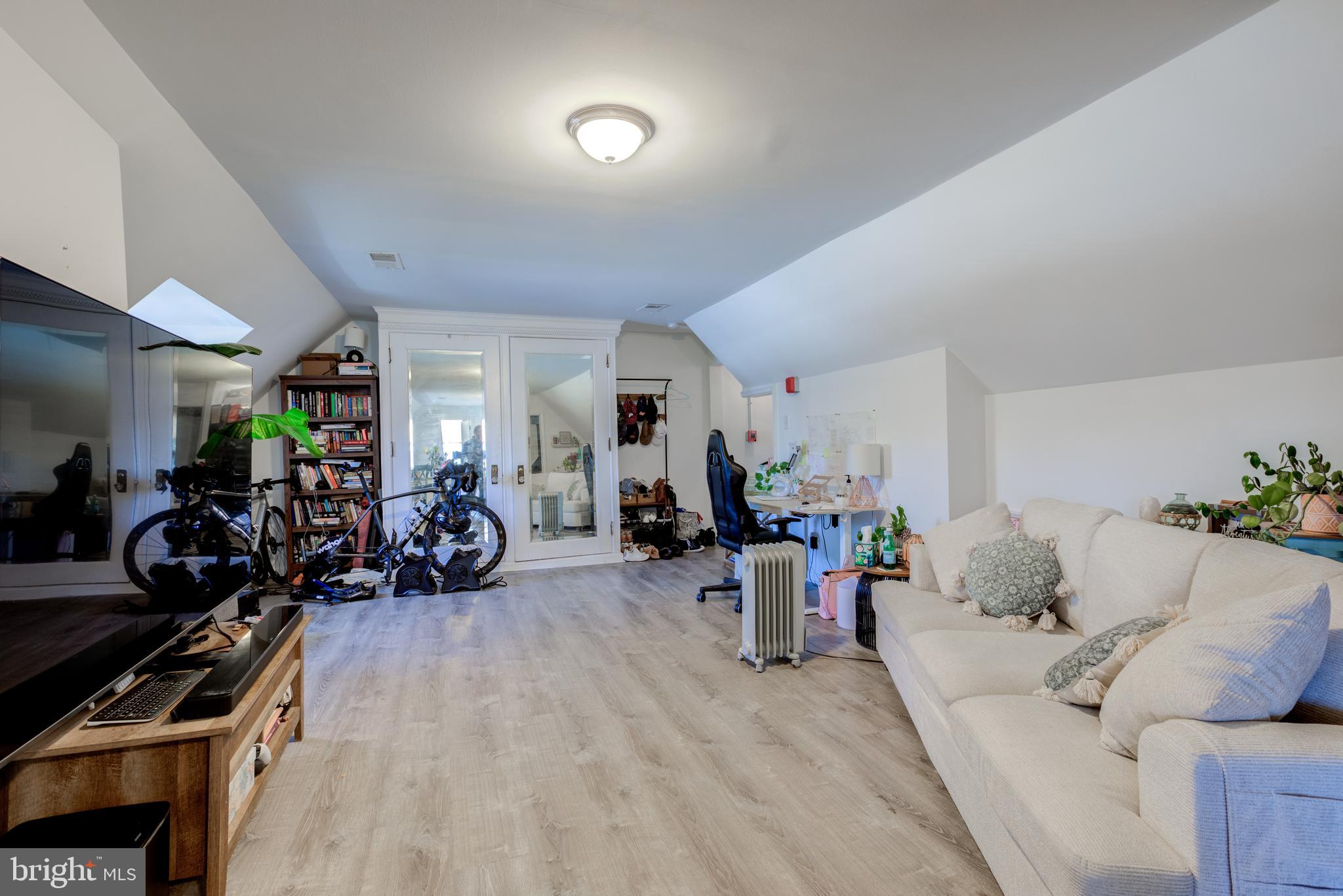 MANAYUNK - Residential Lease