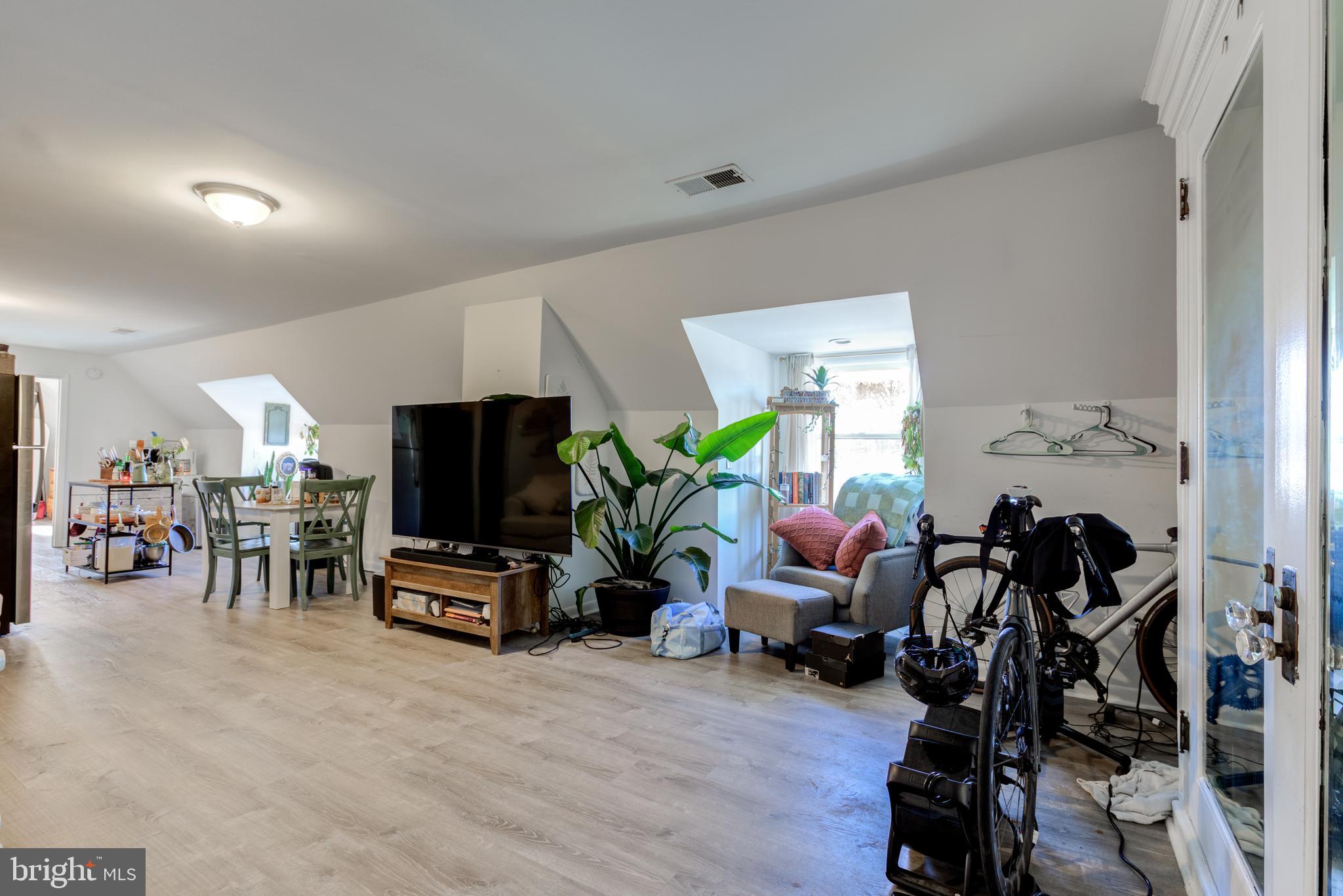 MANAYUNK - Residential Lease