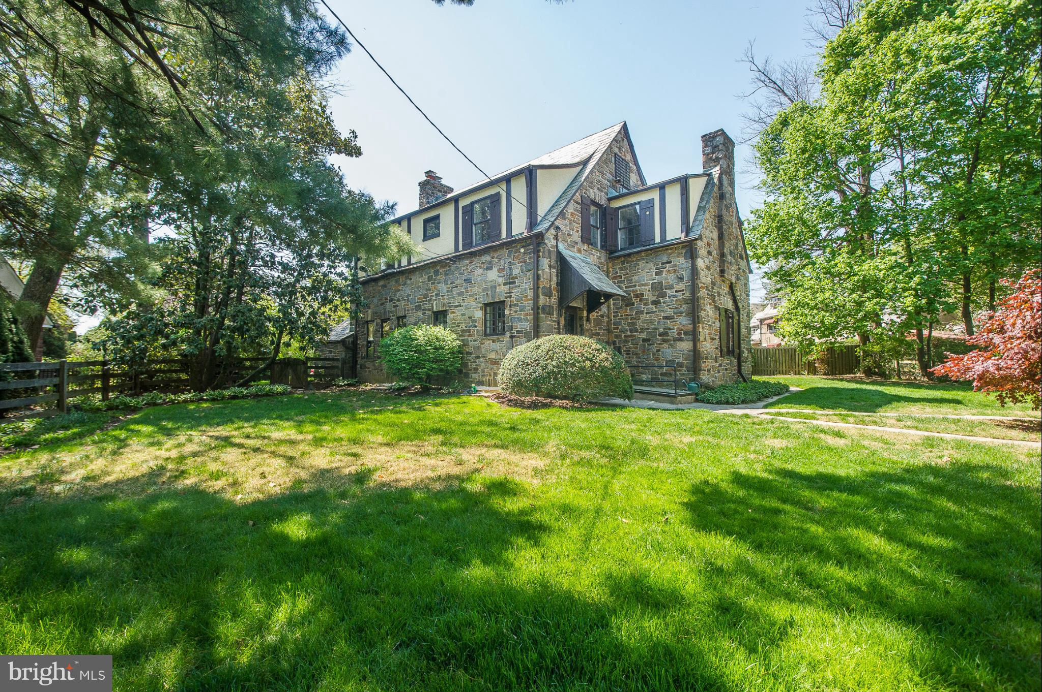 NORTH ROLAND PARK - Residential