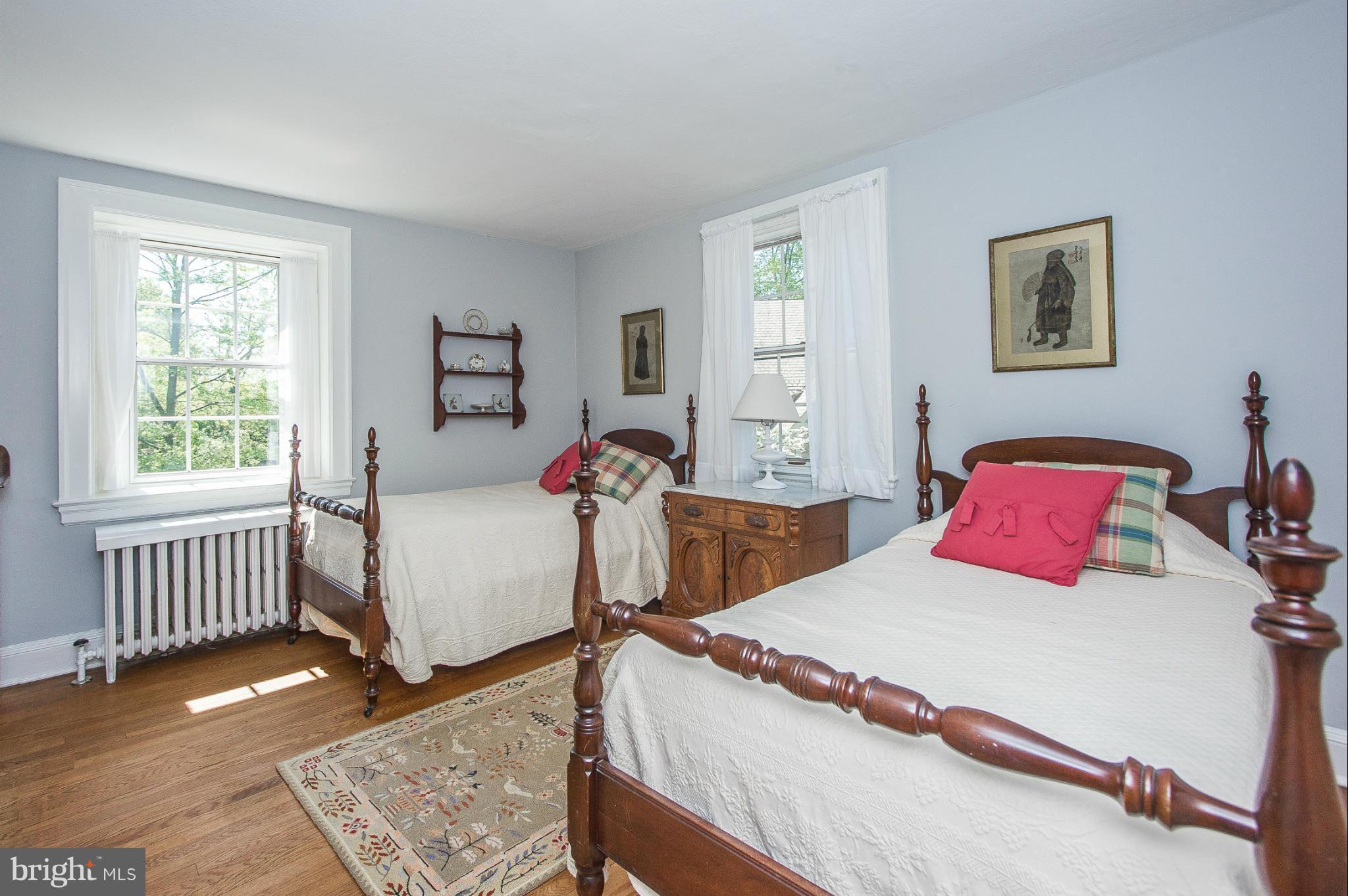 NORTH ROLAND PARK - Residential