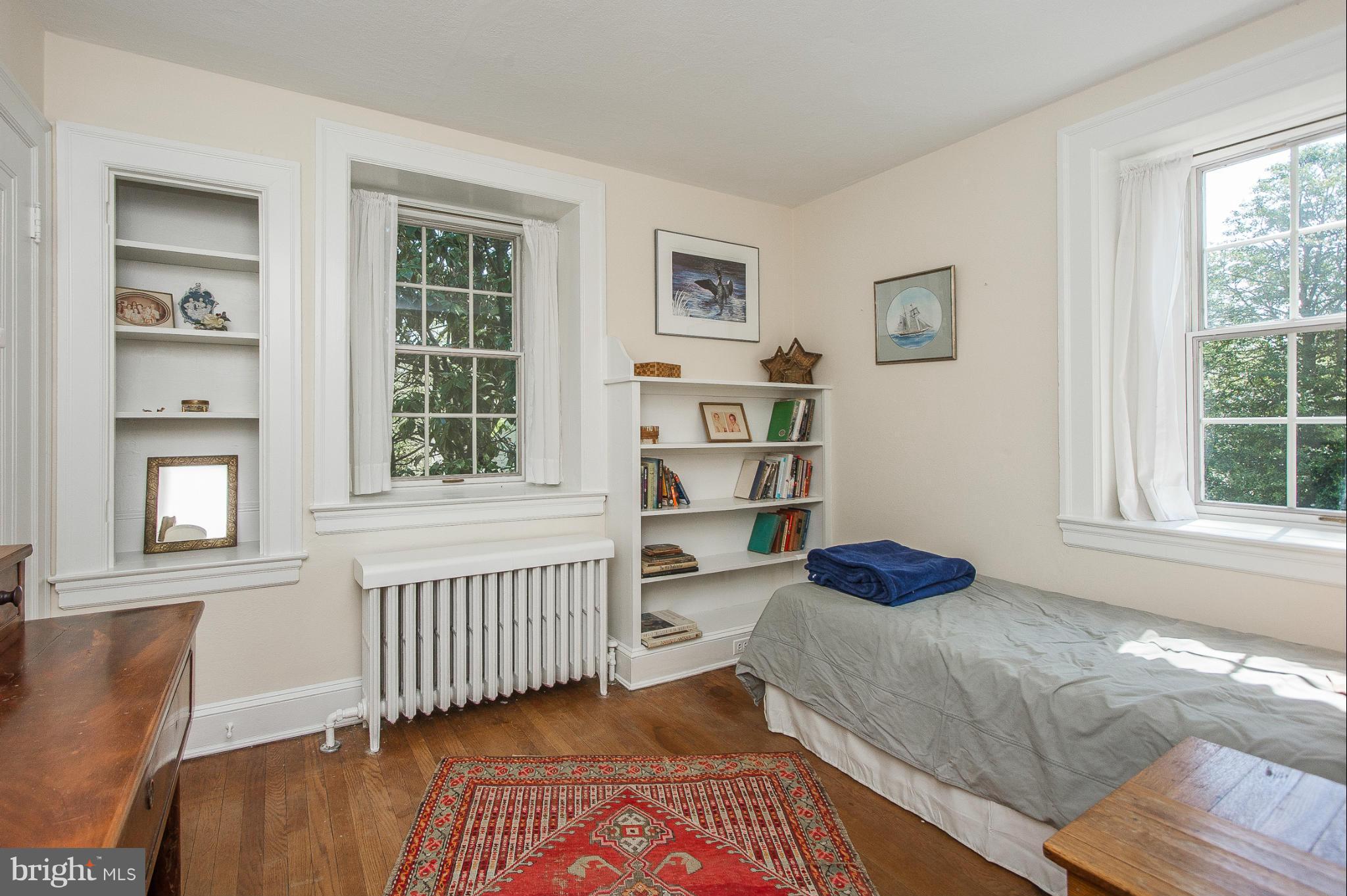 NORTH ROLAND PARK - Residential