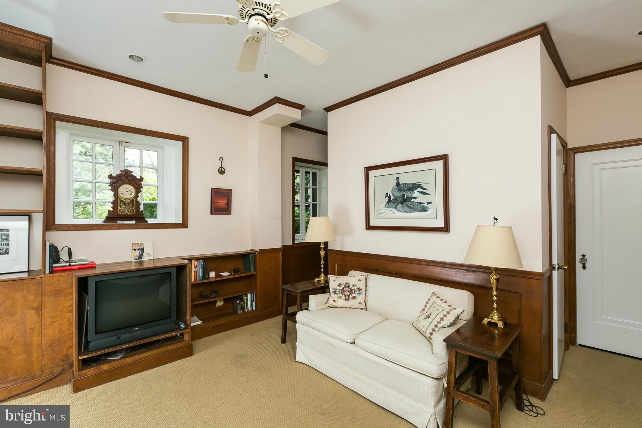 NORTH ROLAND PARK - Residential