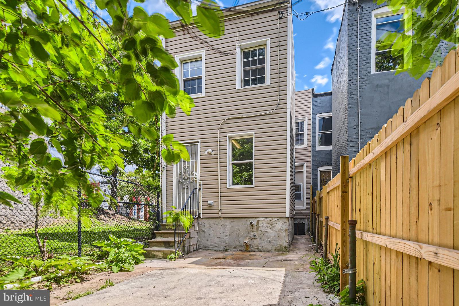 LEXINGTON - Residential