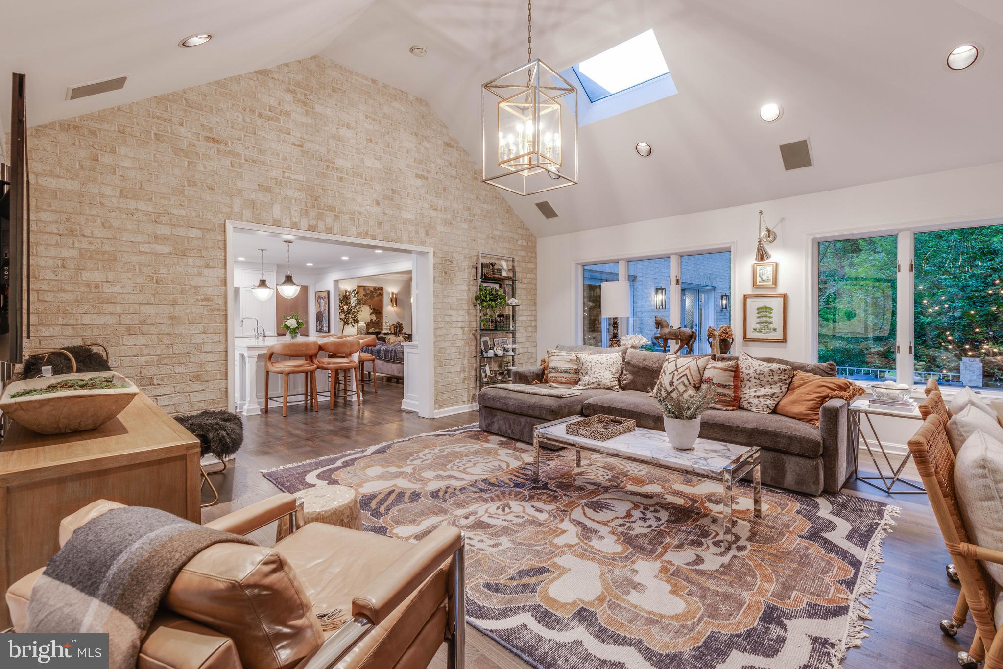 RUXTON HILL - Residential