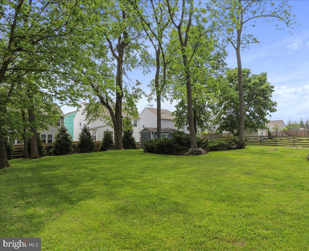 BRIAR RUN - Residential