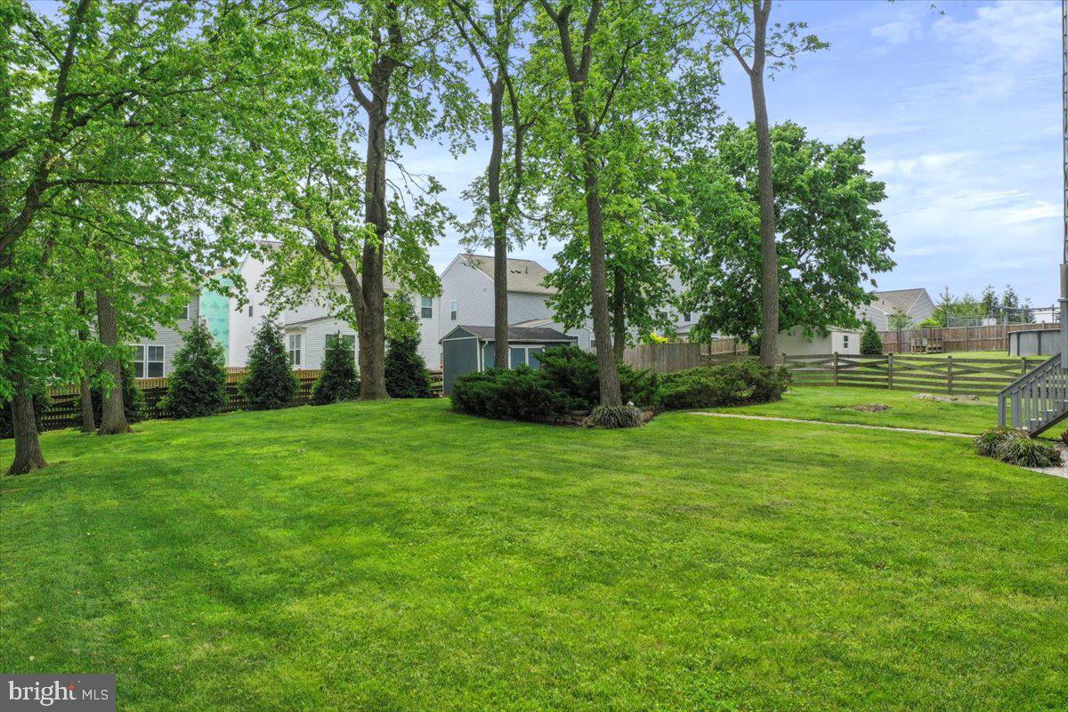 BRIAR RUN - Residential