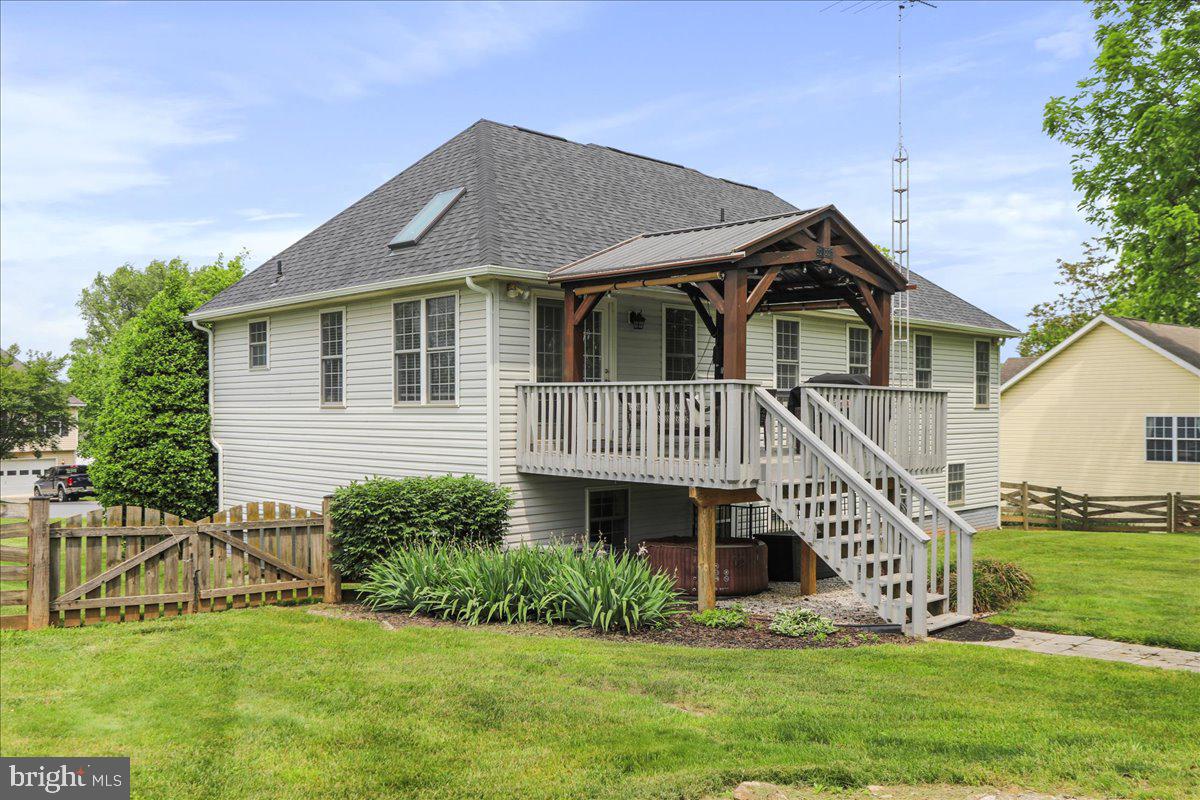 BRIAR RUN - Residential