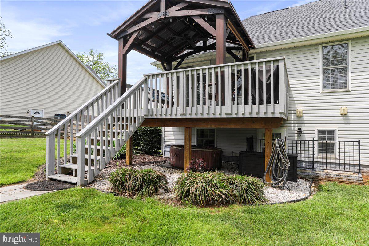 BRIAR RUN - Residential