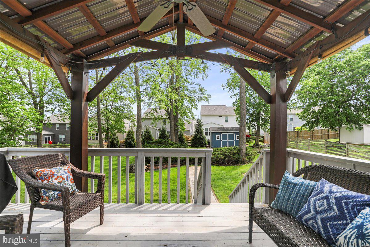 462 OAK LEE DRIVE