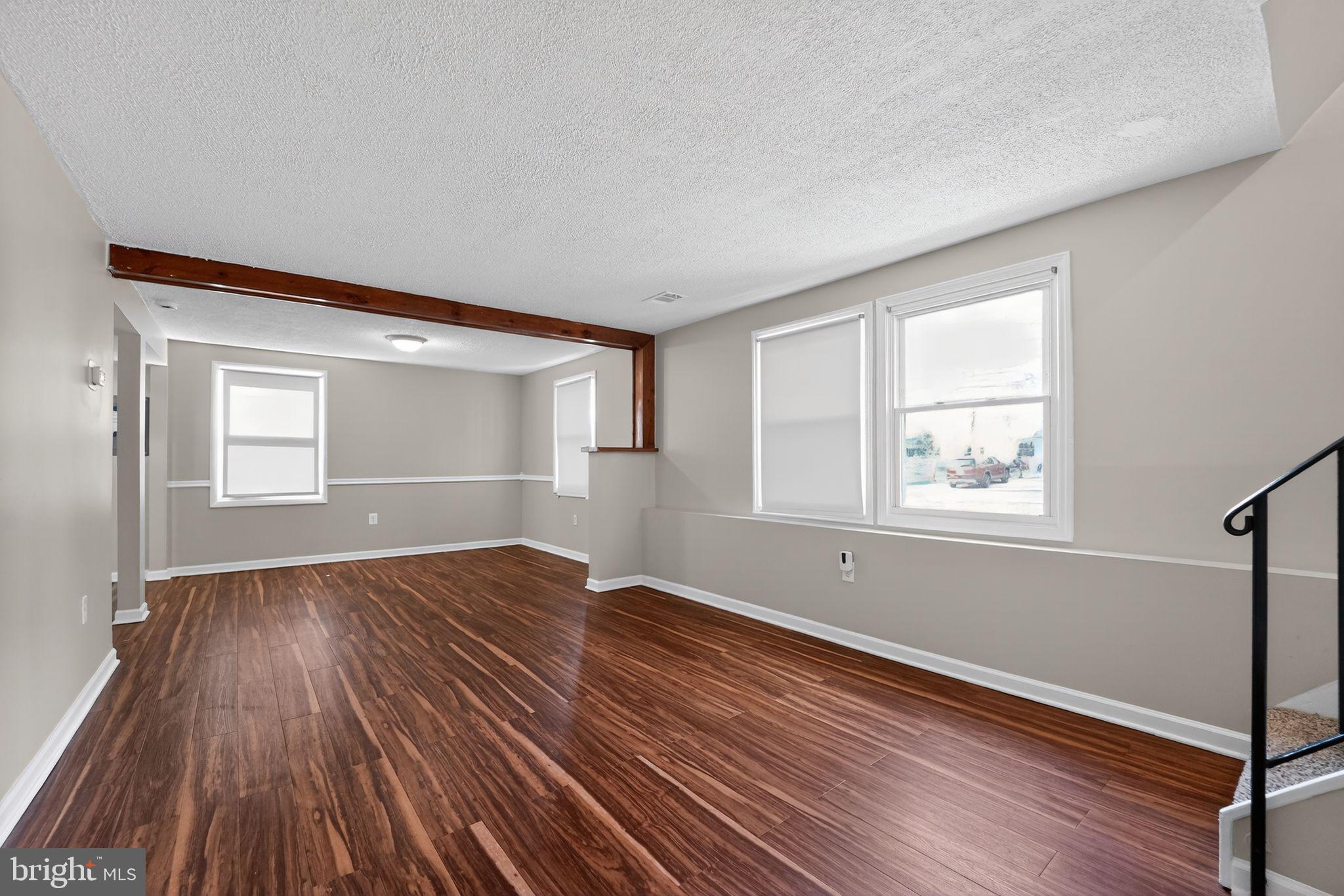 MAPLE RIDGE - Residential