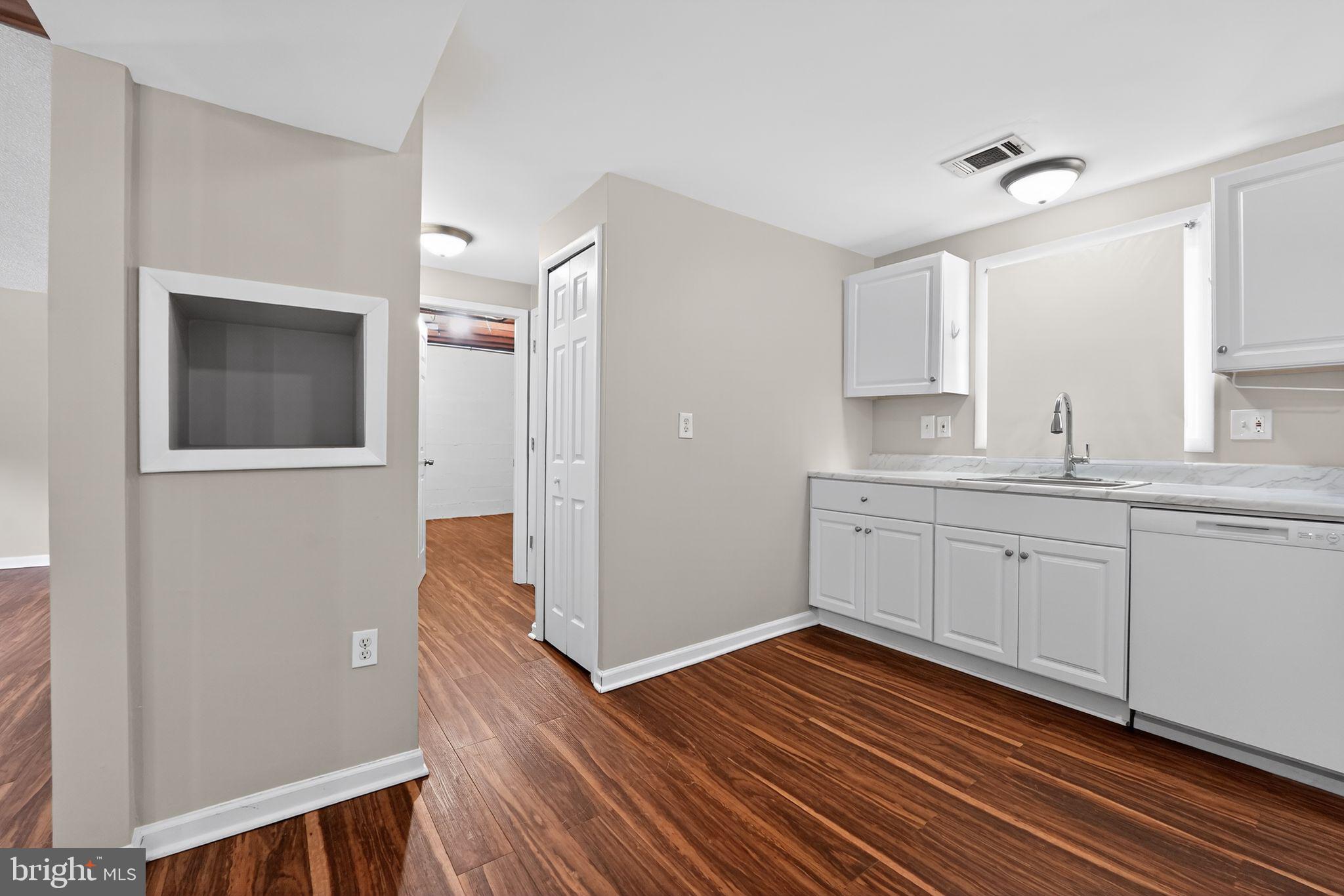 MAPLE RIDGE - Residential