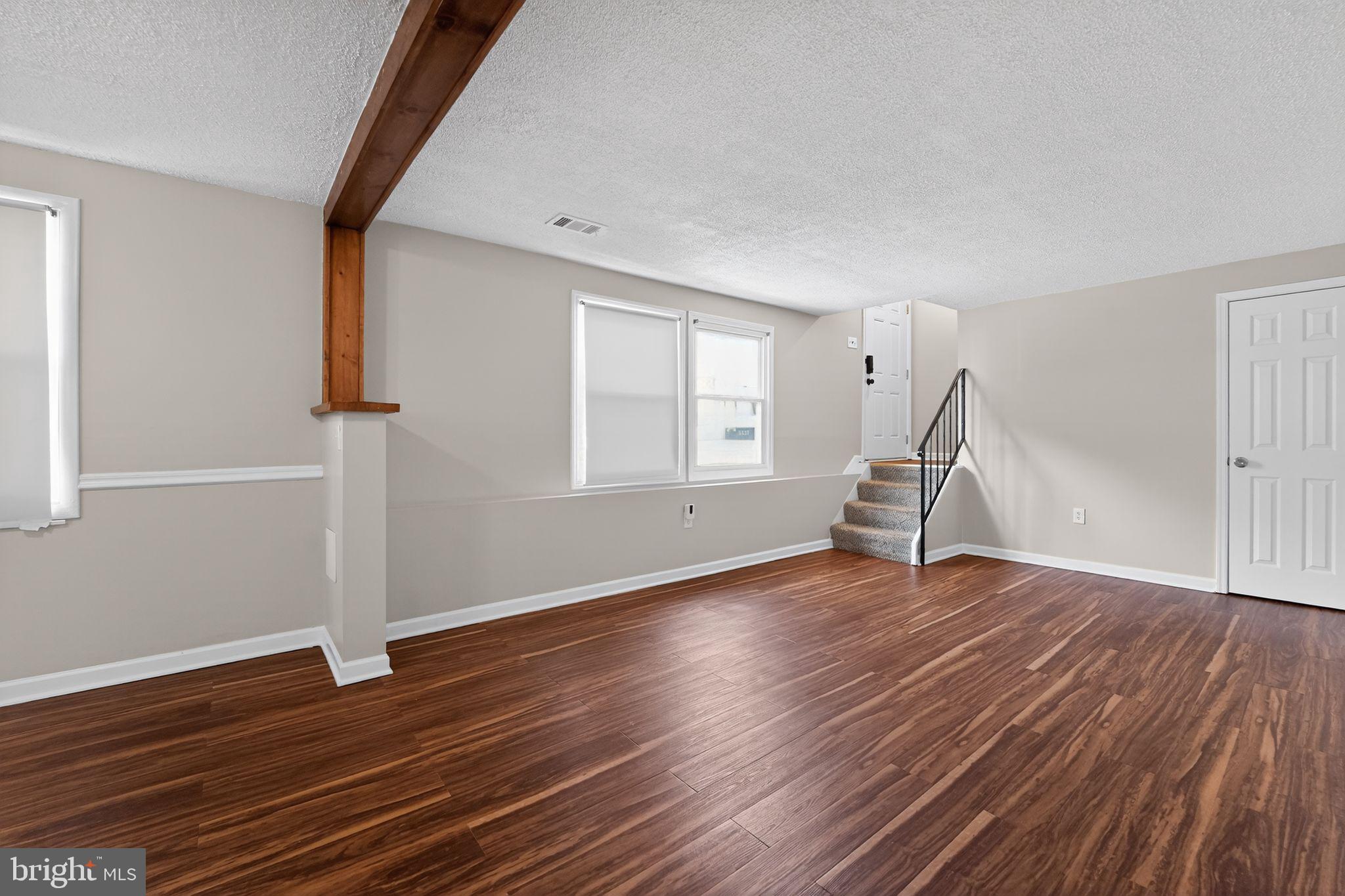 MAPLE RIDGE - Residential