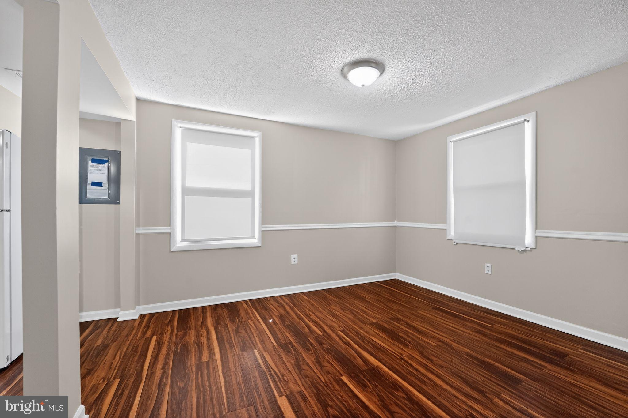 MAPLE RIDGE - Residential