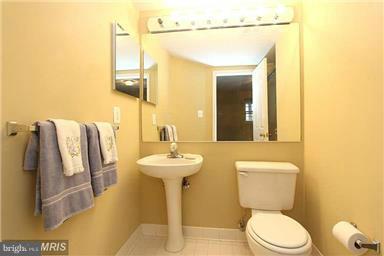 CRESTMONT TOWNHOUSES - Residential Lease
