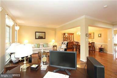 CRESTMONT TOWNHOUSES - Residential Lease