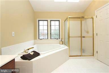 CRESTMONT TOWNHOUSES - Residential Lease