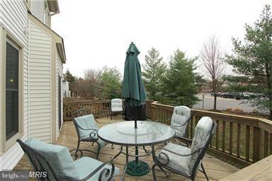 CRESTMONT TOWNHOUSES - Residential Lease